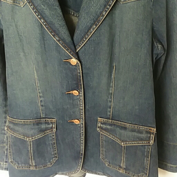 GAP Jeans Jacket. - Picture 3 of 5